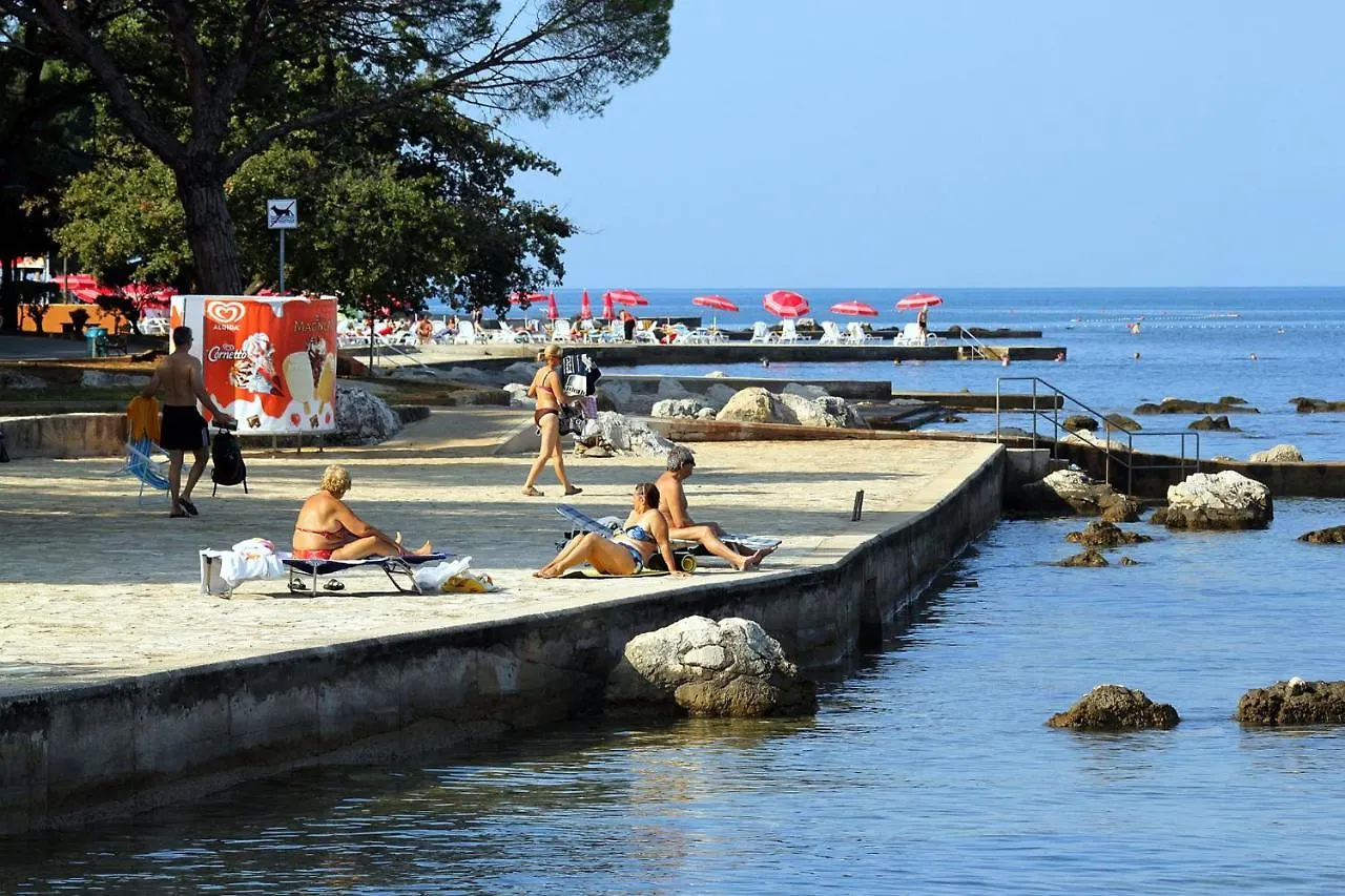 Apartment Umag 6992a