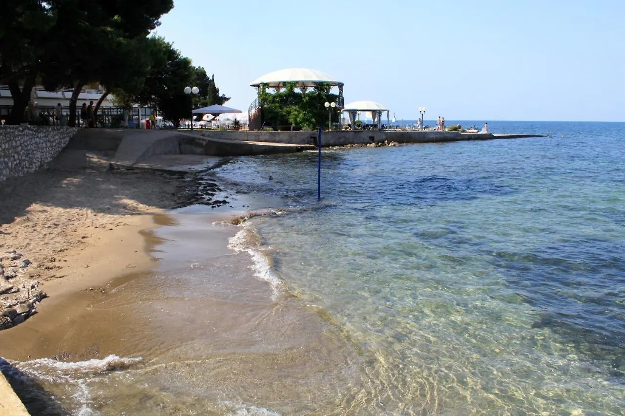 Apartment Umag 6992a 0*,