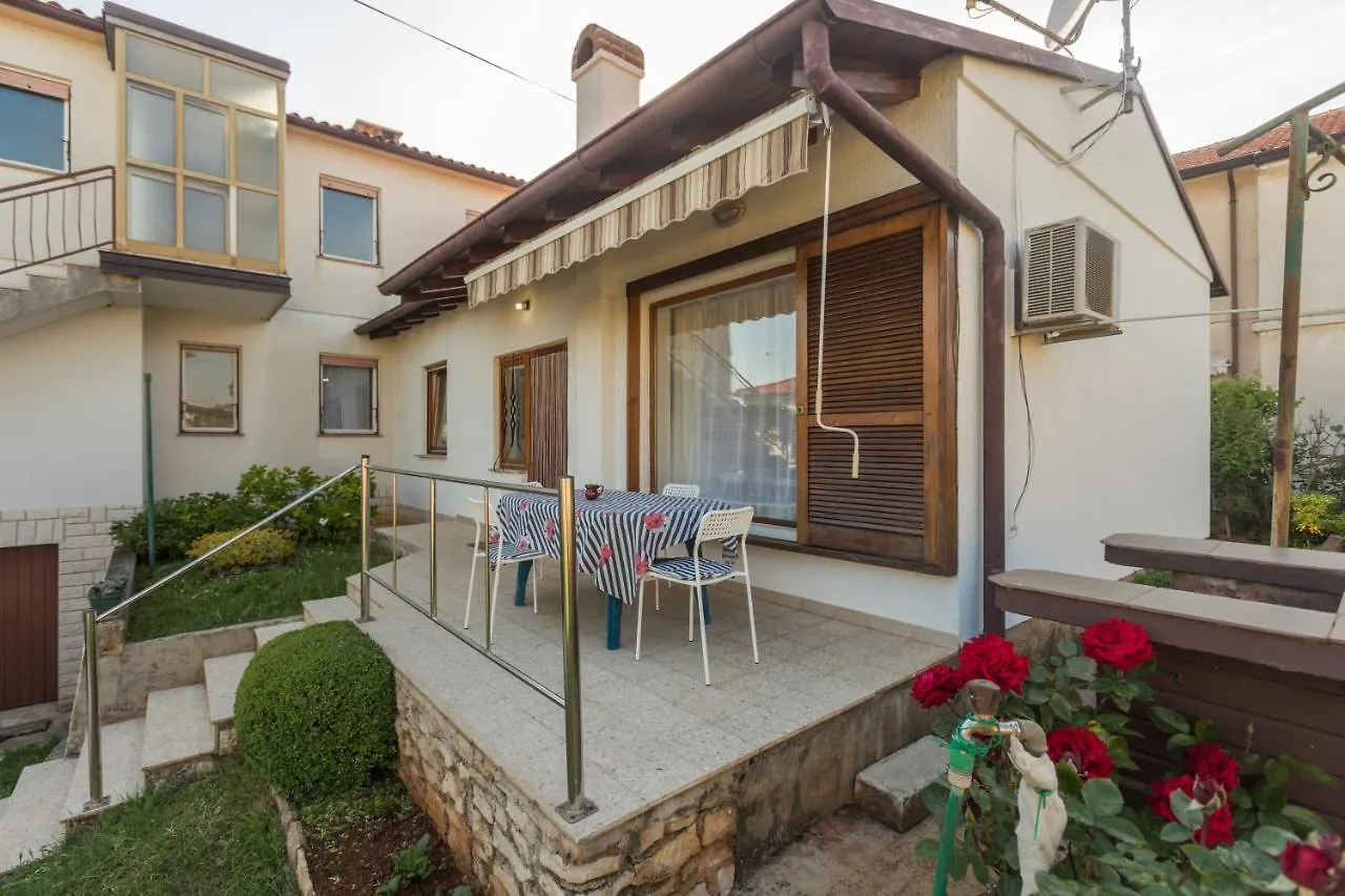 Apartment Umag 6992a