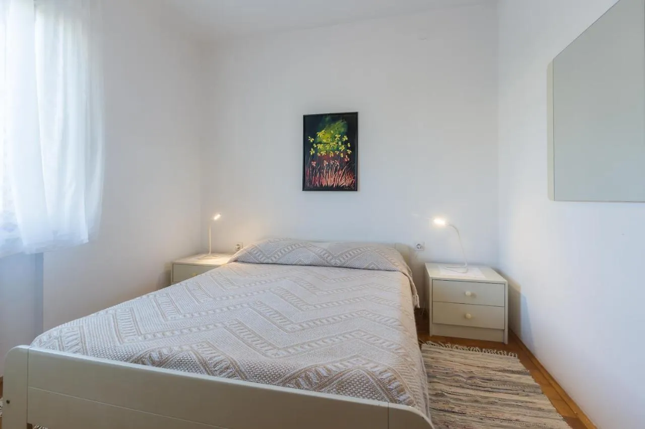 Apartment Umag 6992a