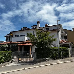  Apartment Rozi